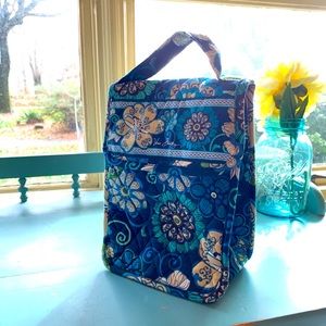 Vera Bradley... Lunchbox.